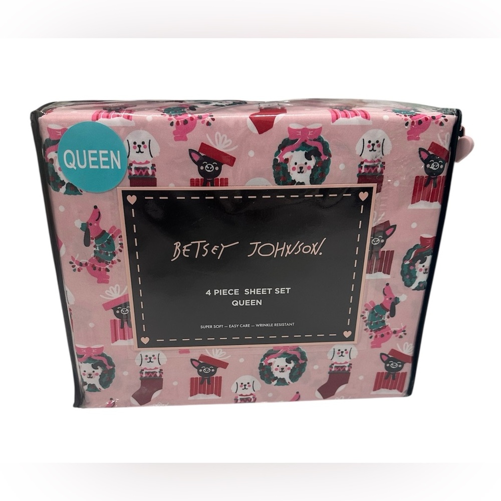 Betsey Johnson Holiday Dogs Pink 4 Piece Sheet Set Queen New